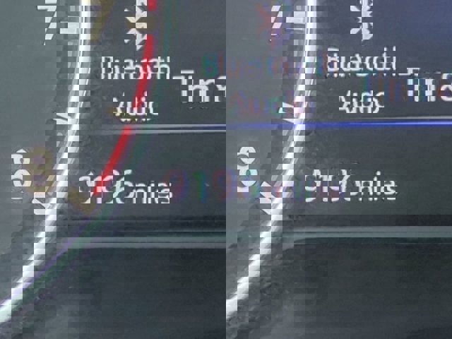 Vehicle image 25 of 27
