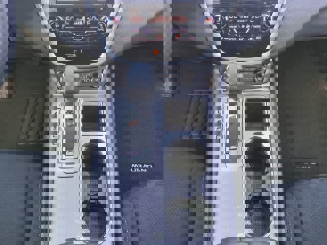 Vehicle image 19 of 27