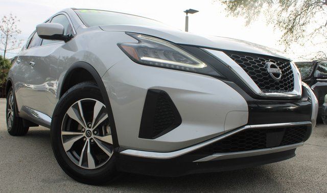 Vehicle image 1 of 2