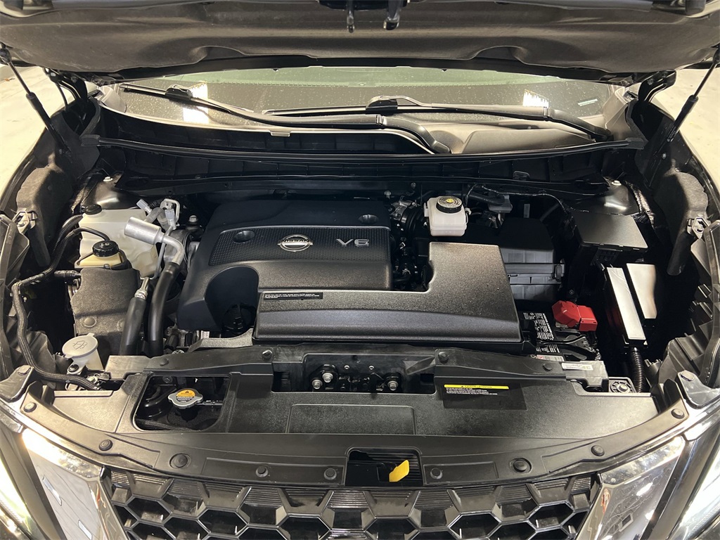 Vehicle image 27 of 32