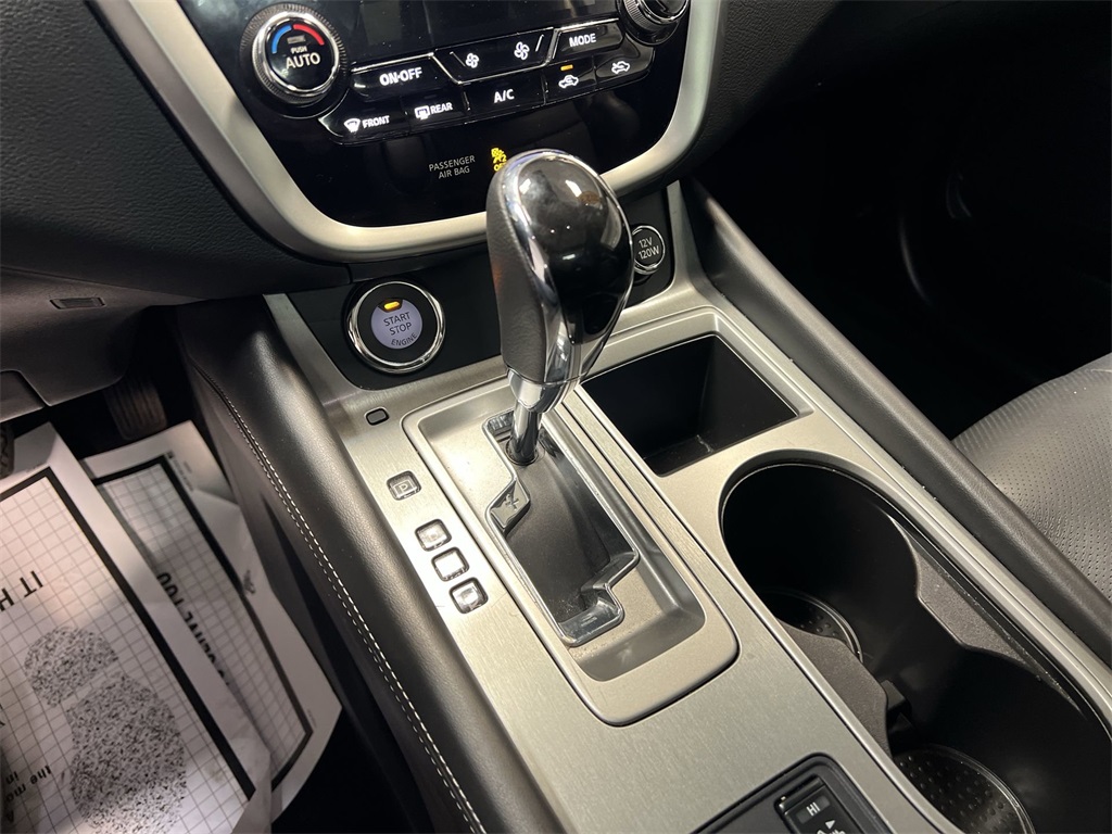 Vehicle image 16 of 32