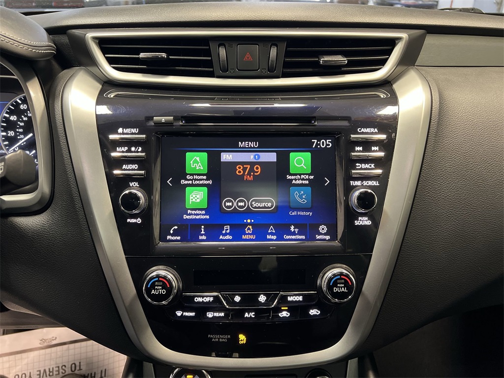 Vehicle image 13 of 32