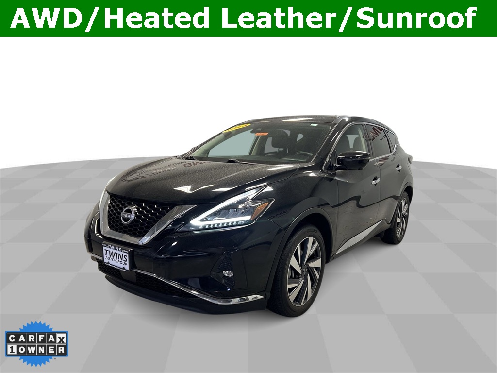 Vehicle image 2 of 32