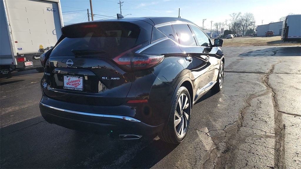 Vehicle image 3 of 28
