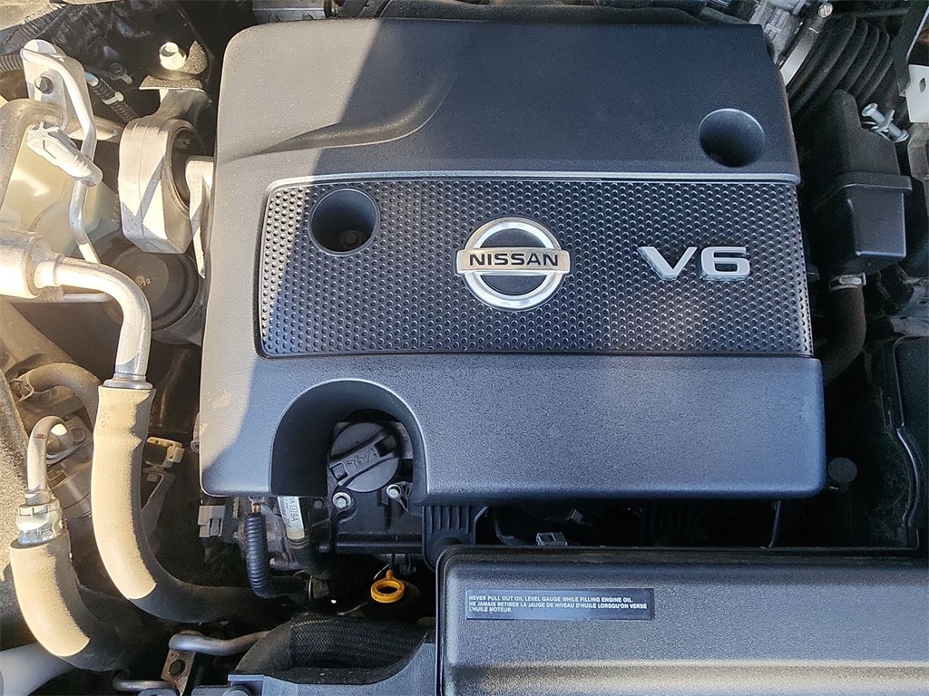 Vehicle image 26 of 28