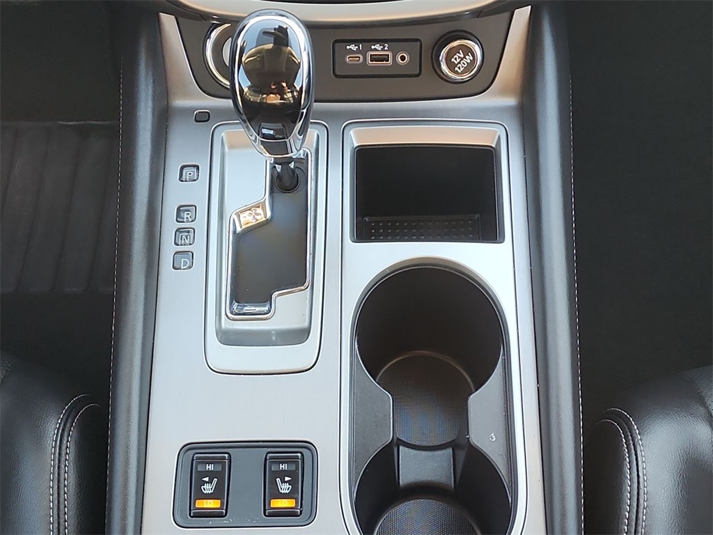 Vehicle image 19 of 28