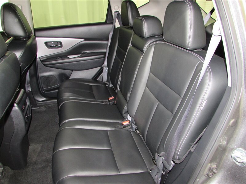 2023 Nissan Murano SV Image 32 of 100