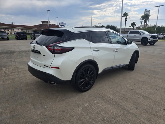 Vehicle image 5 of 10