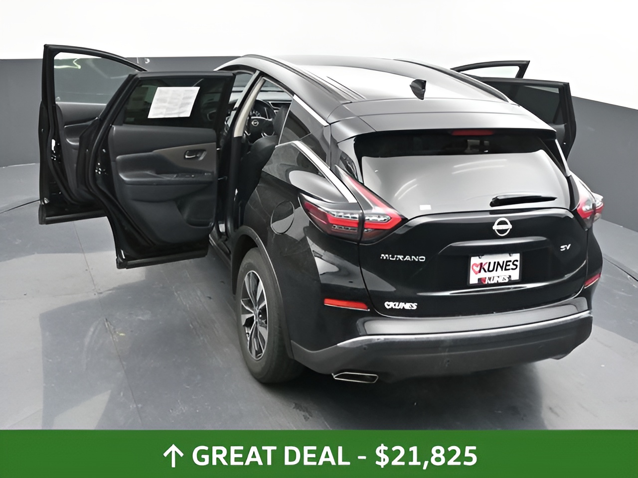 Vehicle image 111 of 118