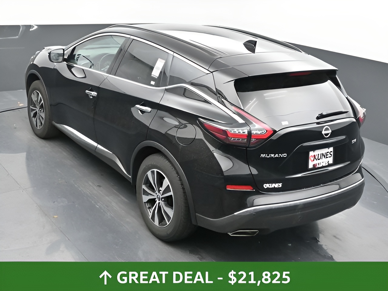 Vehicle image 113 of 118