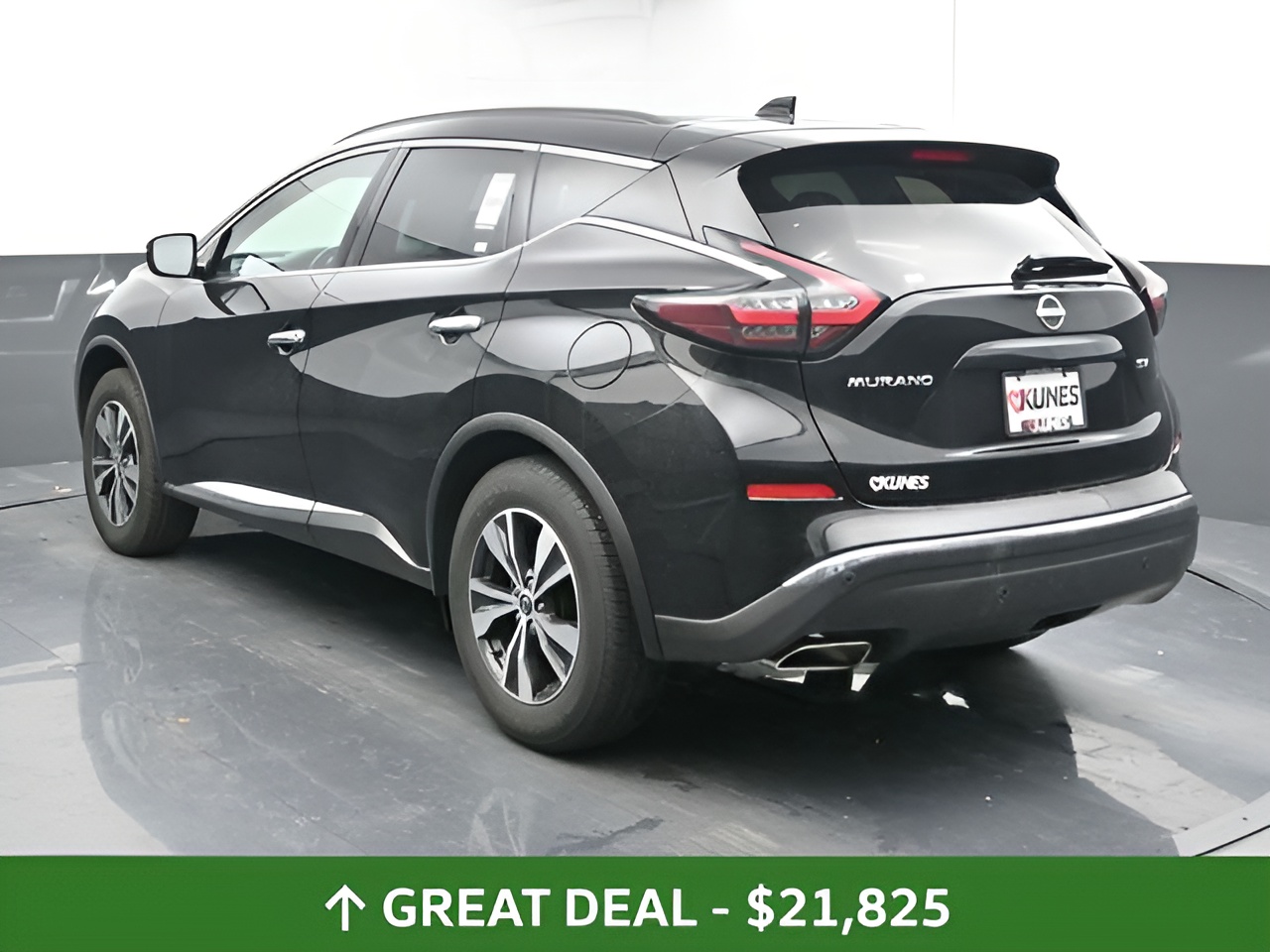 Vehicle image 112 of 118