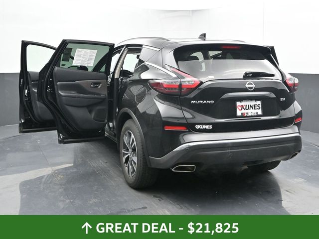 Vehicle image 40 of 118