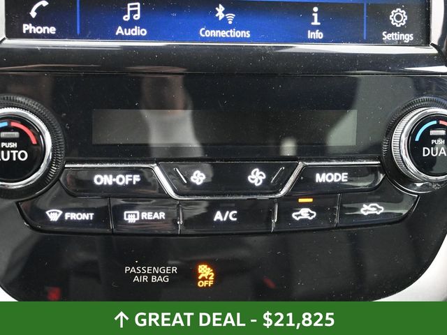 Vehicle image 61 of 118