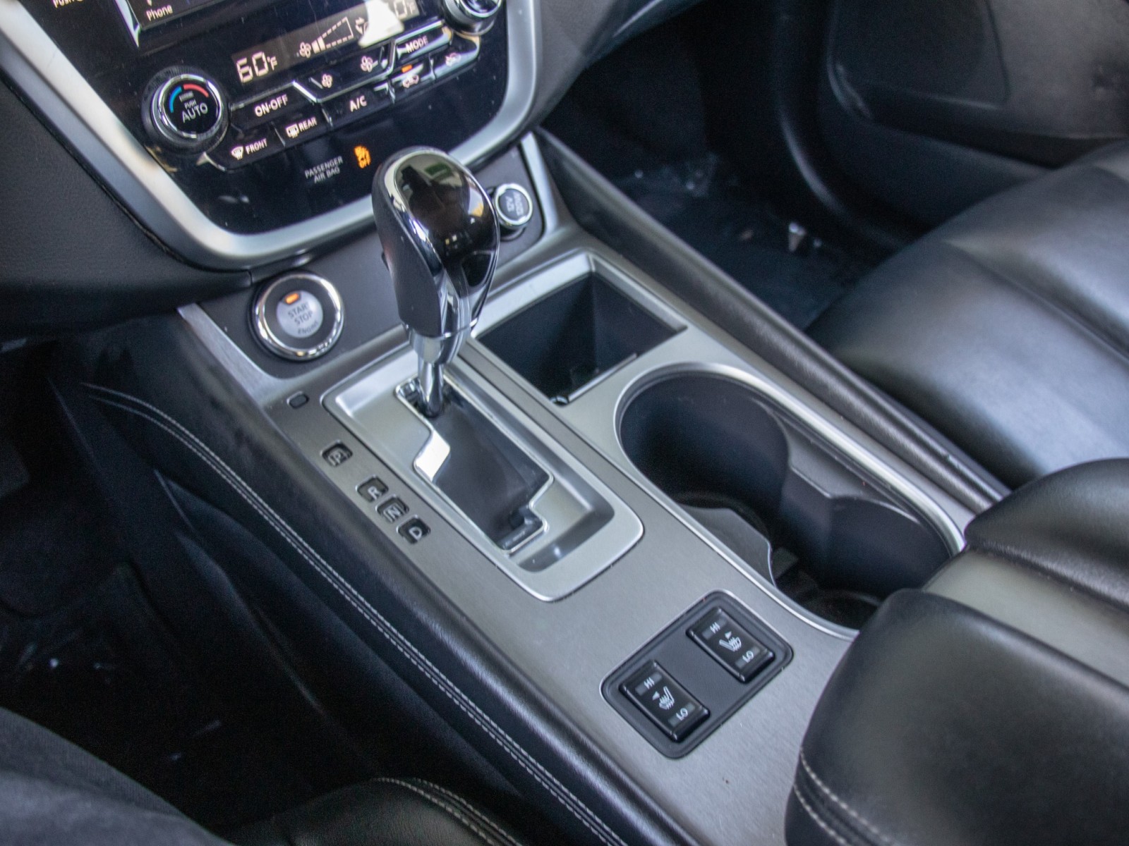 Vehicle image 17 of 26