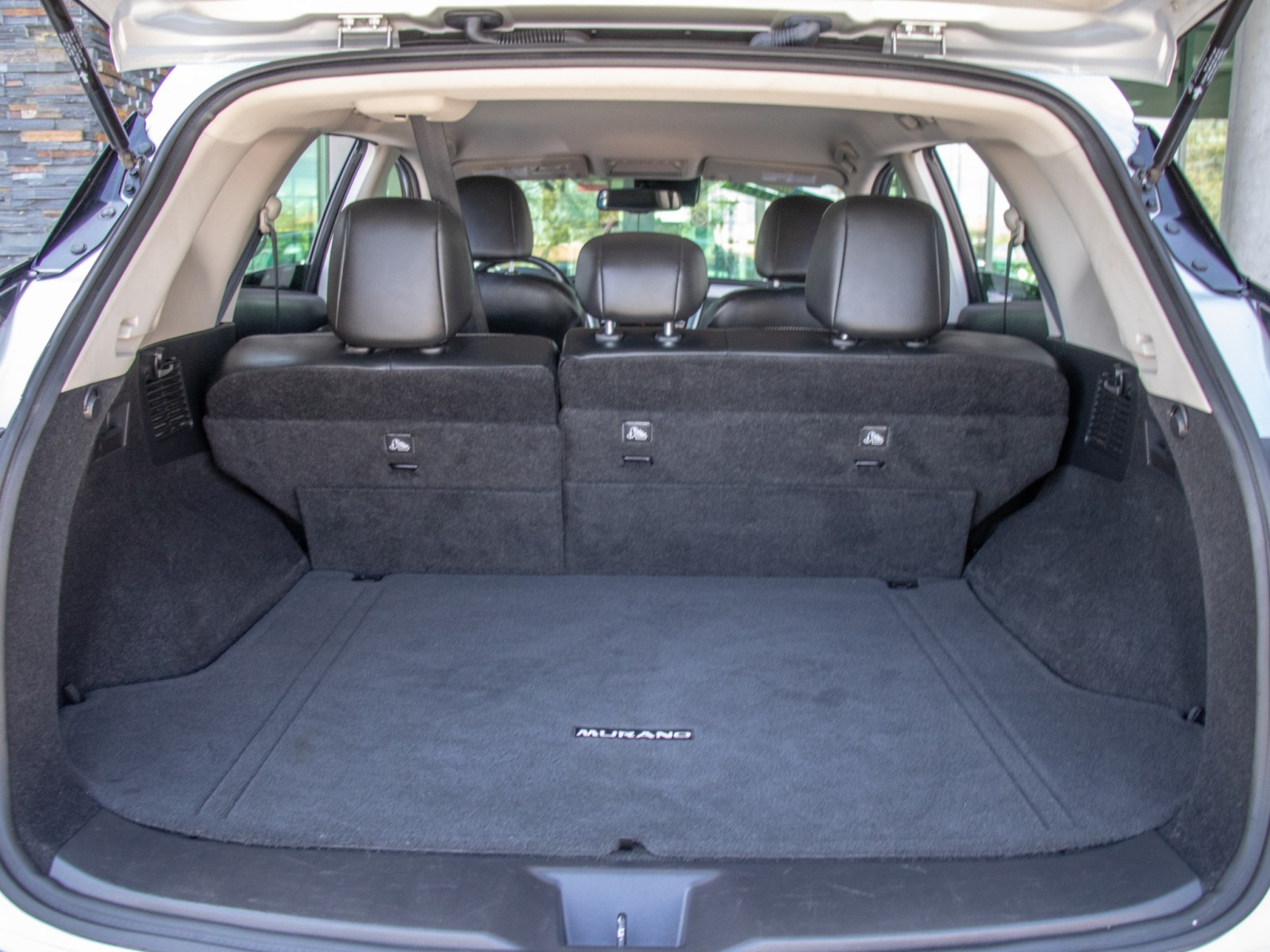 Vehicle image 25 of 26