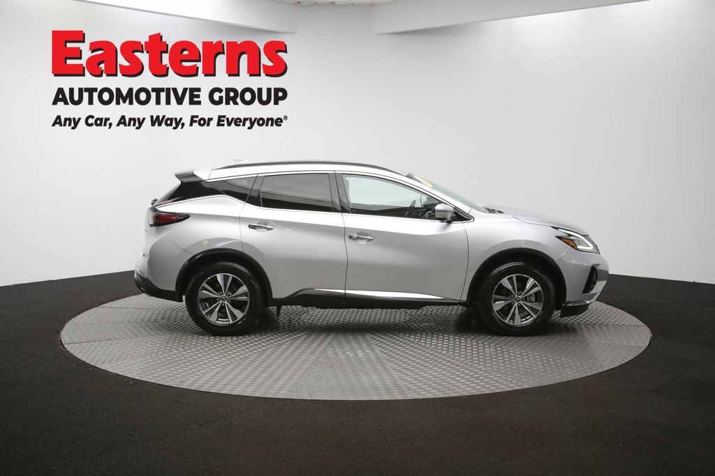 2023 Nissan Murano SV Image 17 of 63