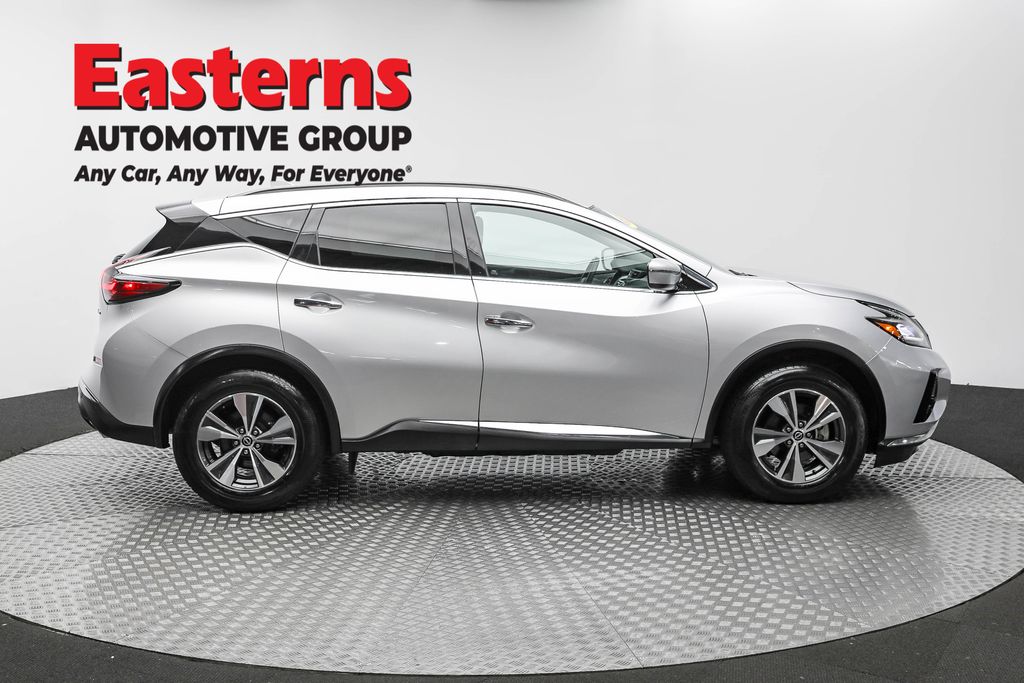 2023 Nissan Murano SV Image 16 of 63