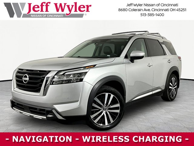 2023 Nissan Pathfinder Platinum Image 1 of 41