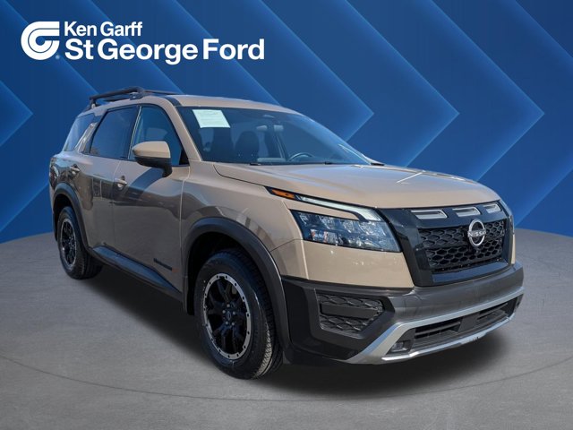 2023 Nissan Pathfinder Rock Creek Image 2 of 32