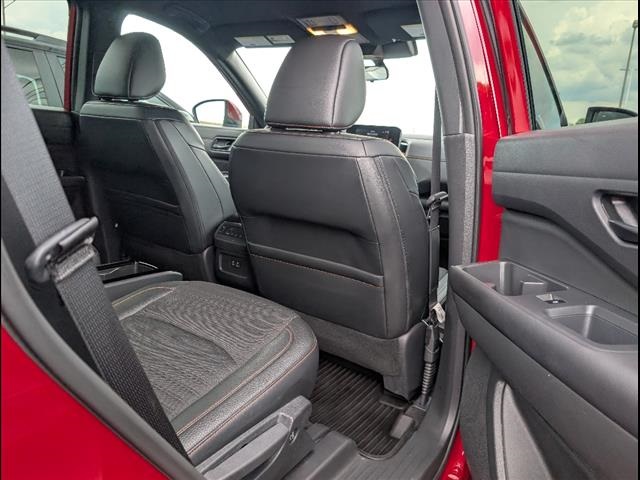 2023 Nissan Pathfinder Rock Creek Image 8 of 24