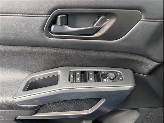 2023 Nissan Pathfinder Rock Creek Image 14 of 24