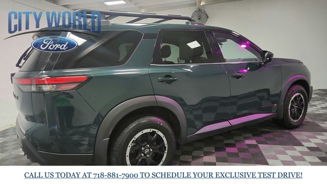 Vehicle image 7 of 25