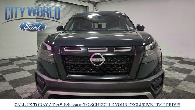 Vehicle image 3 of 25