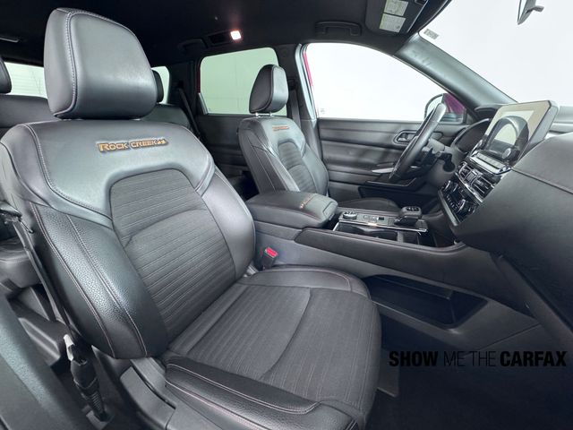 Vehicle image 14 of 40