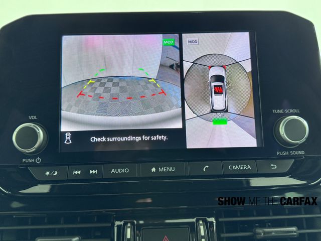 Vehicle image 23 of 40