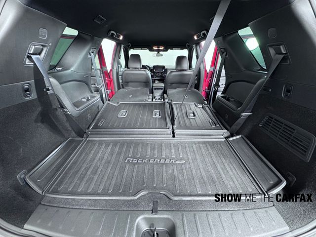 Vehicle image 11 of 40