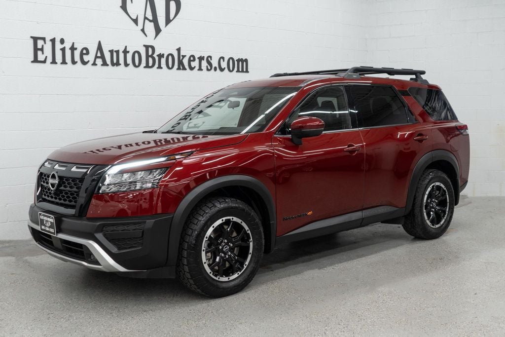 2023 Nissan Pathfinder Rock Creek Image 2 of 48