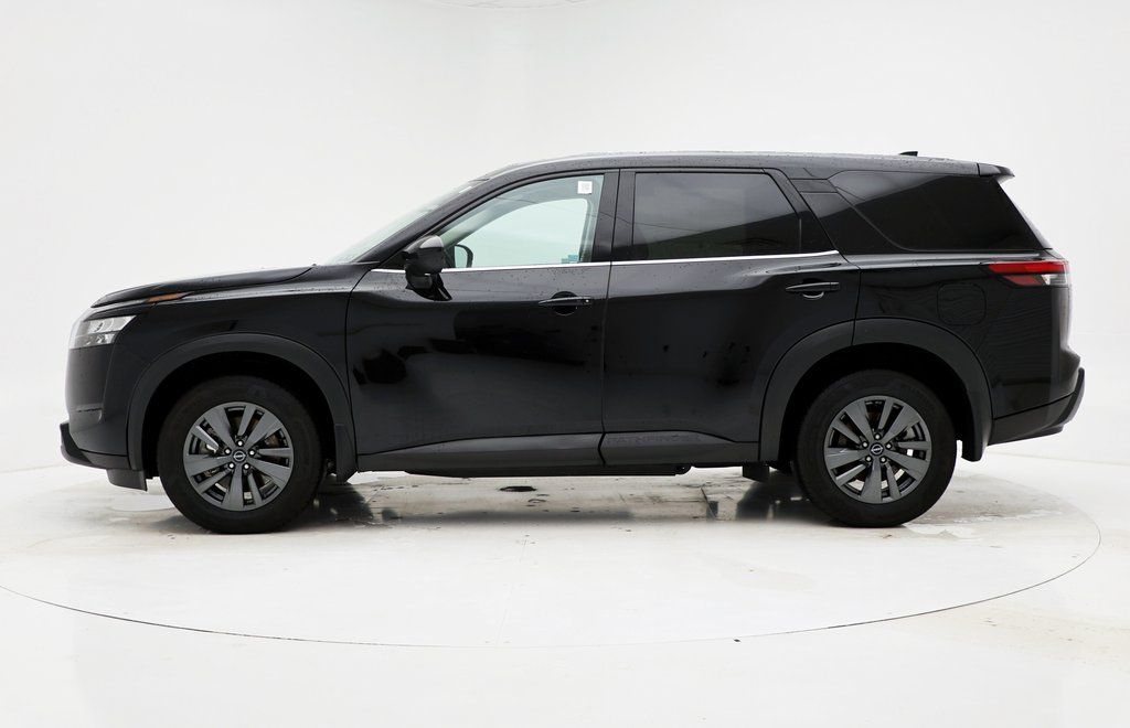 Vehicle image 5 of 21