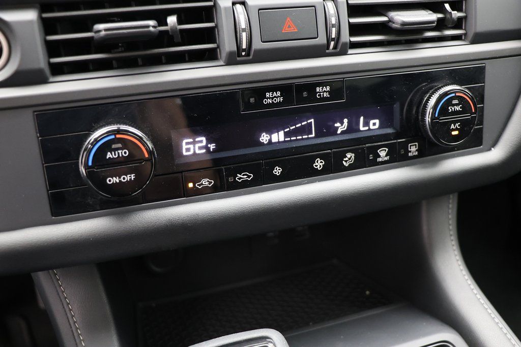Vehicle image 17 of 21