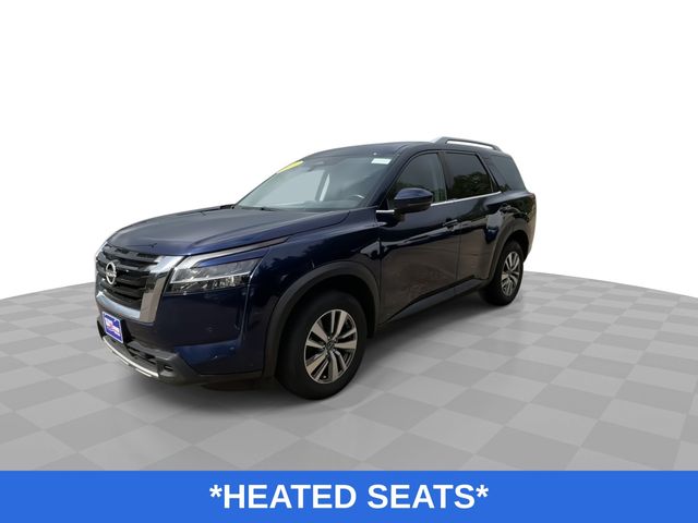 2023 Nissan Pathfinder SL Image 1 of 40