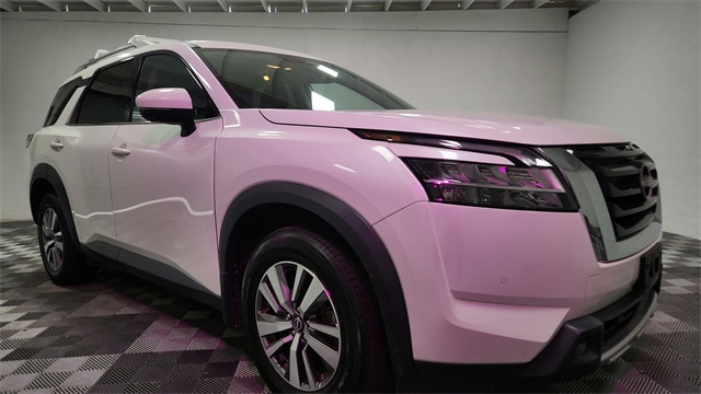 Vehicle image 4 of 26