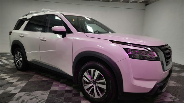 Vehicle image 7 of 26