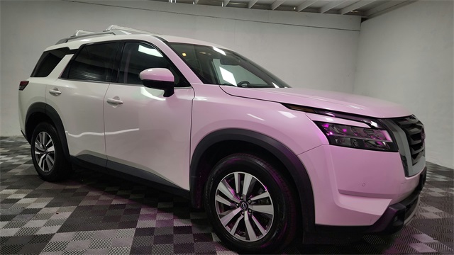 Vehicle image 6 of 26