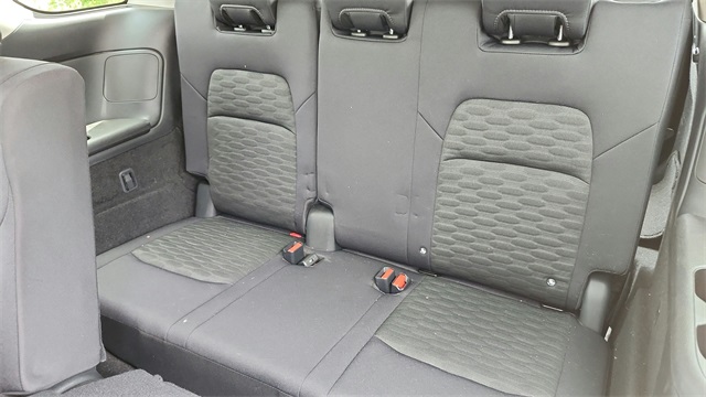 Vehicle image 31 of 41
