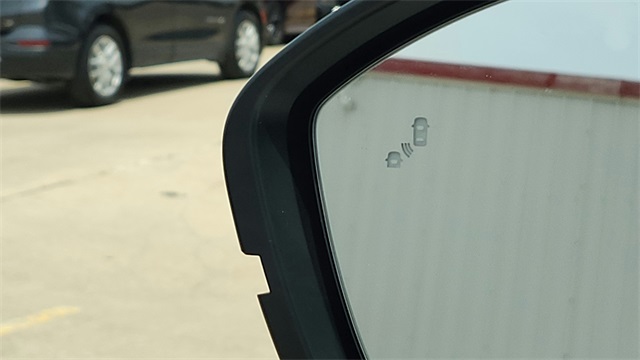 Vehicle image 11 of 41