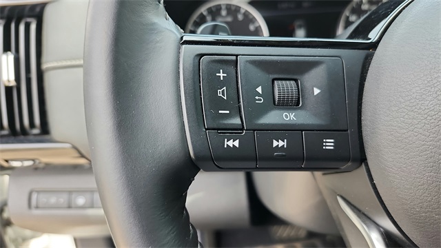 Vehicle image 26 of 41