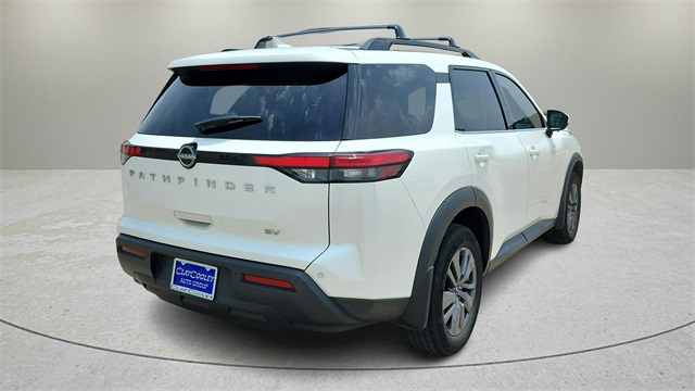 Vehicle image 5 of 41