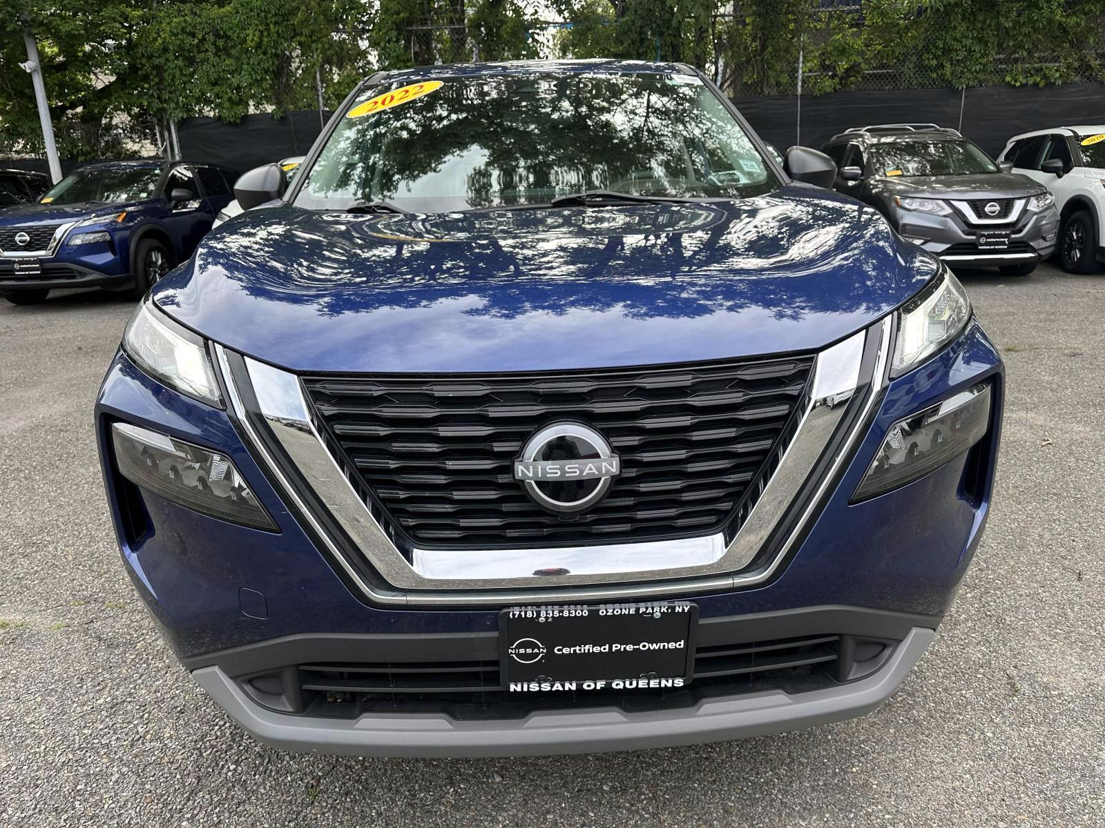 2023 Nissan Rogue S Image 2 of 37