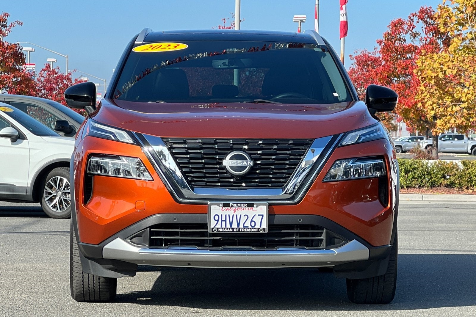 2023 Nissan Rogue Platinum Image 3 of 48