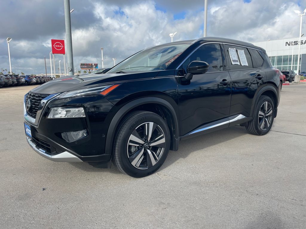 2023 Nissan Rogue Platinum Image 1 of 30