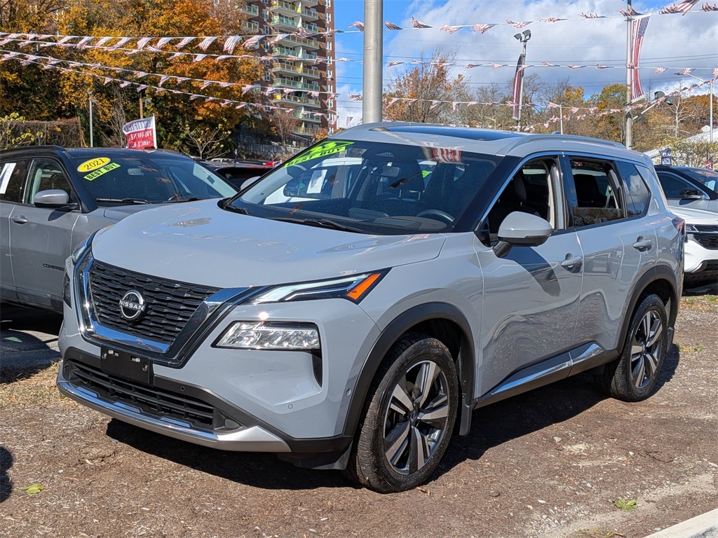2023 Nissan Rogue Platinum Image 1 of 28