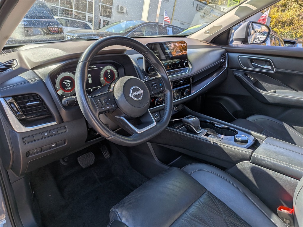 2023 Nissan Rogue Platinum Image 14 of 28