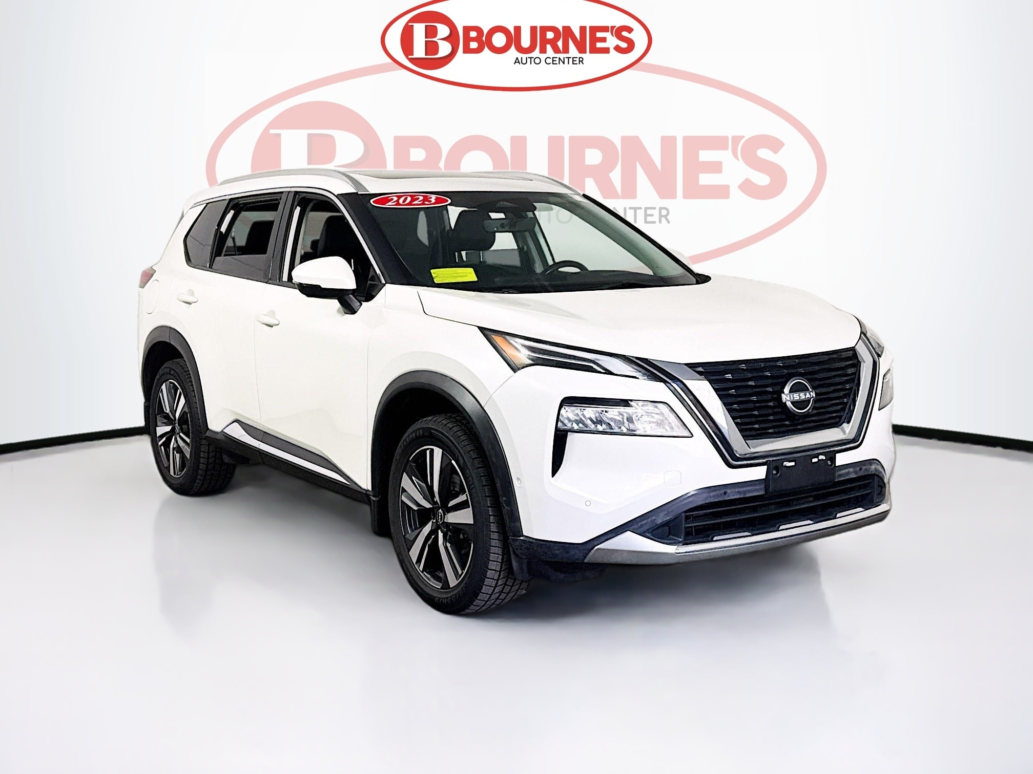 2023 Nissan Rogue Platinum Image 3 of 32