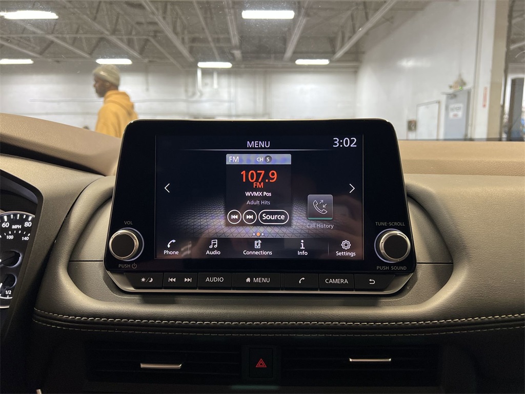 Vehicle image 13 of 30