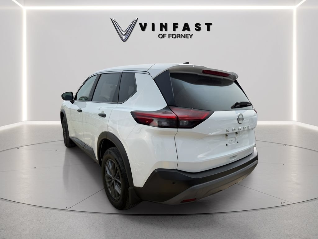 2023 Nissan Rogue S Image 3 of 36