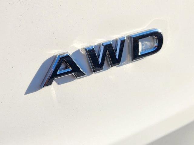 Vehicle image 11 of 27